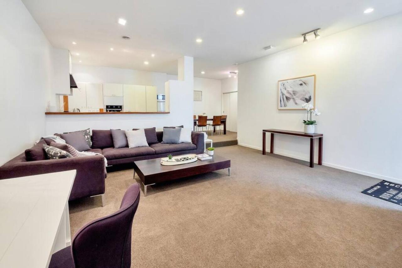 Apartment Spacious 2br Near Westfield Newmarket *
